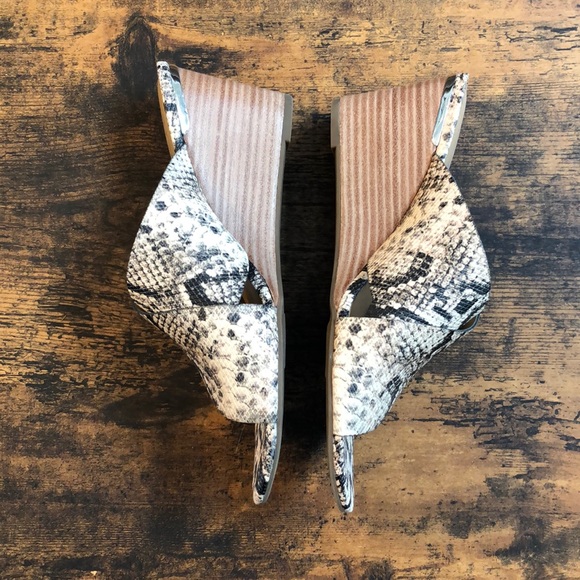 Worn once!  Franco Sarto Memphis wedge sandals - Picture 3 of 8